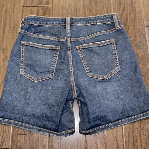 Universal Thread mid rise boyfriend jean shorts size 6/28 - Picture 6 of 6